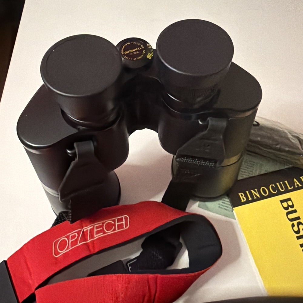 Bushnell PowerView 13-1056 Wide Angle Binoculars Black 10x50 341ft at 1000yds - Picture 2 of 11